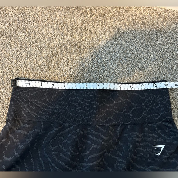 Gymshark Adapt Black Animal Seamless Biker Shorts - Picture 7 of 8
